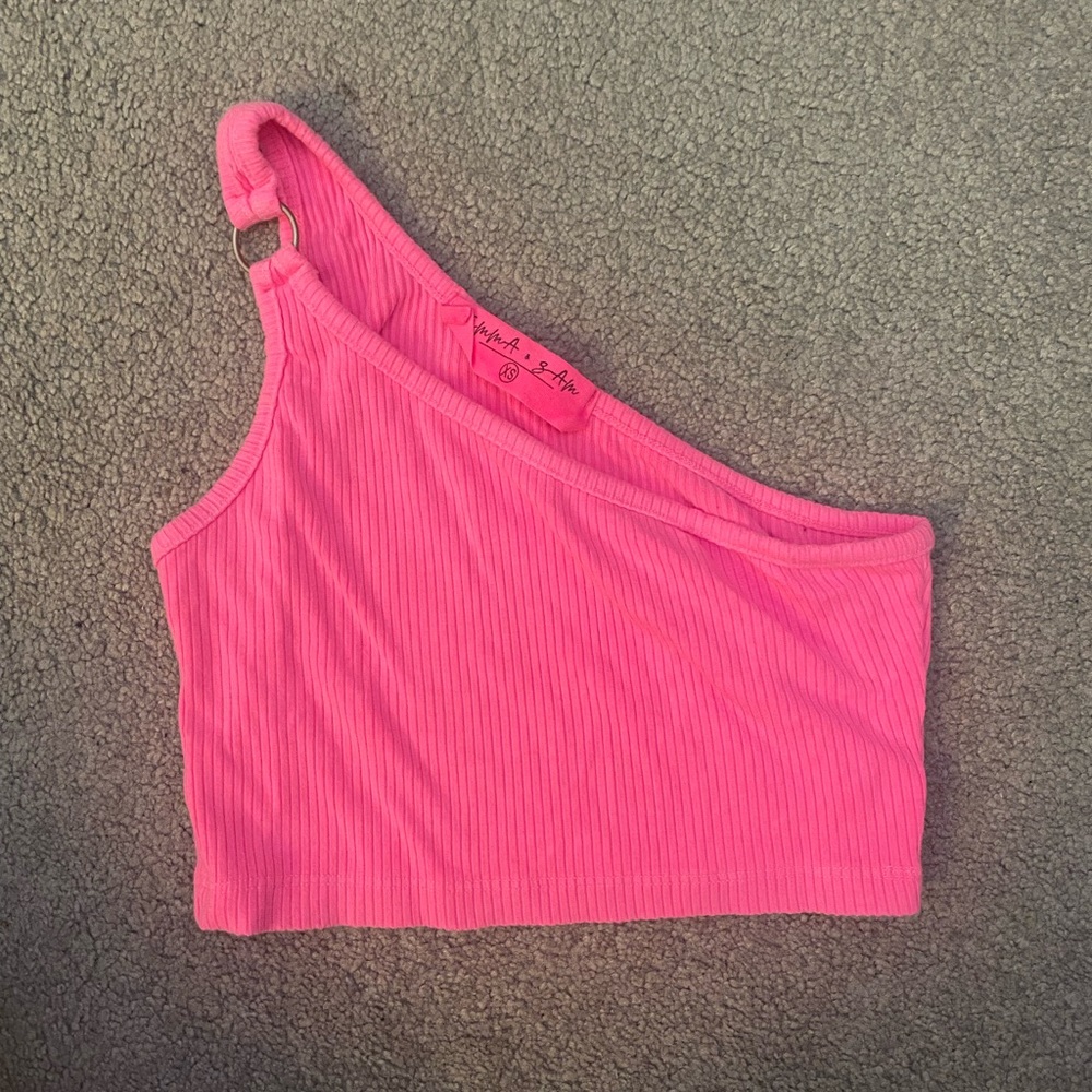 LF Emma & Sam off the shoulder hot pink top